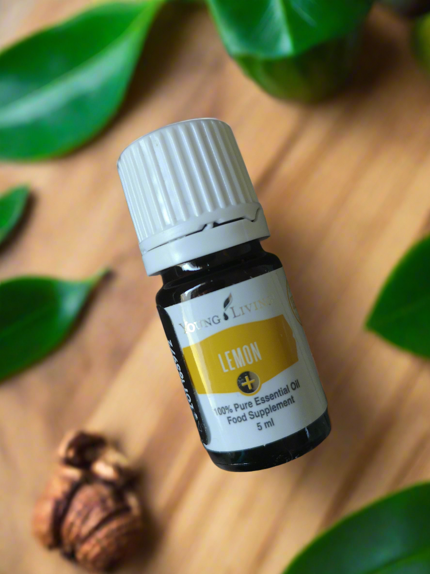 Lemon plus Zitrone plus ätherisches Öl Young Living